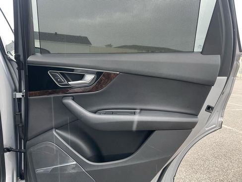 Used 2017 Audi Q7 3.0T Premium Plus image 21