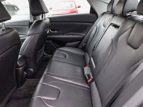 Certified 2024 Hyundai Elantra Limited FWD image 16