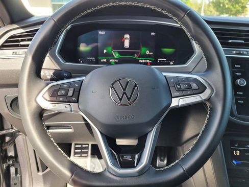 Certified 2023 Volkswagen Tiguan SE R-Line FWD image 34