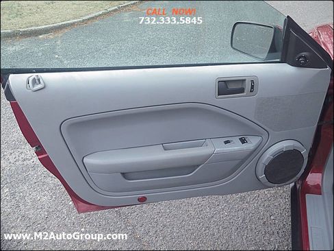 Used 2006 Ford Mustang Premium image 14