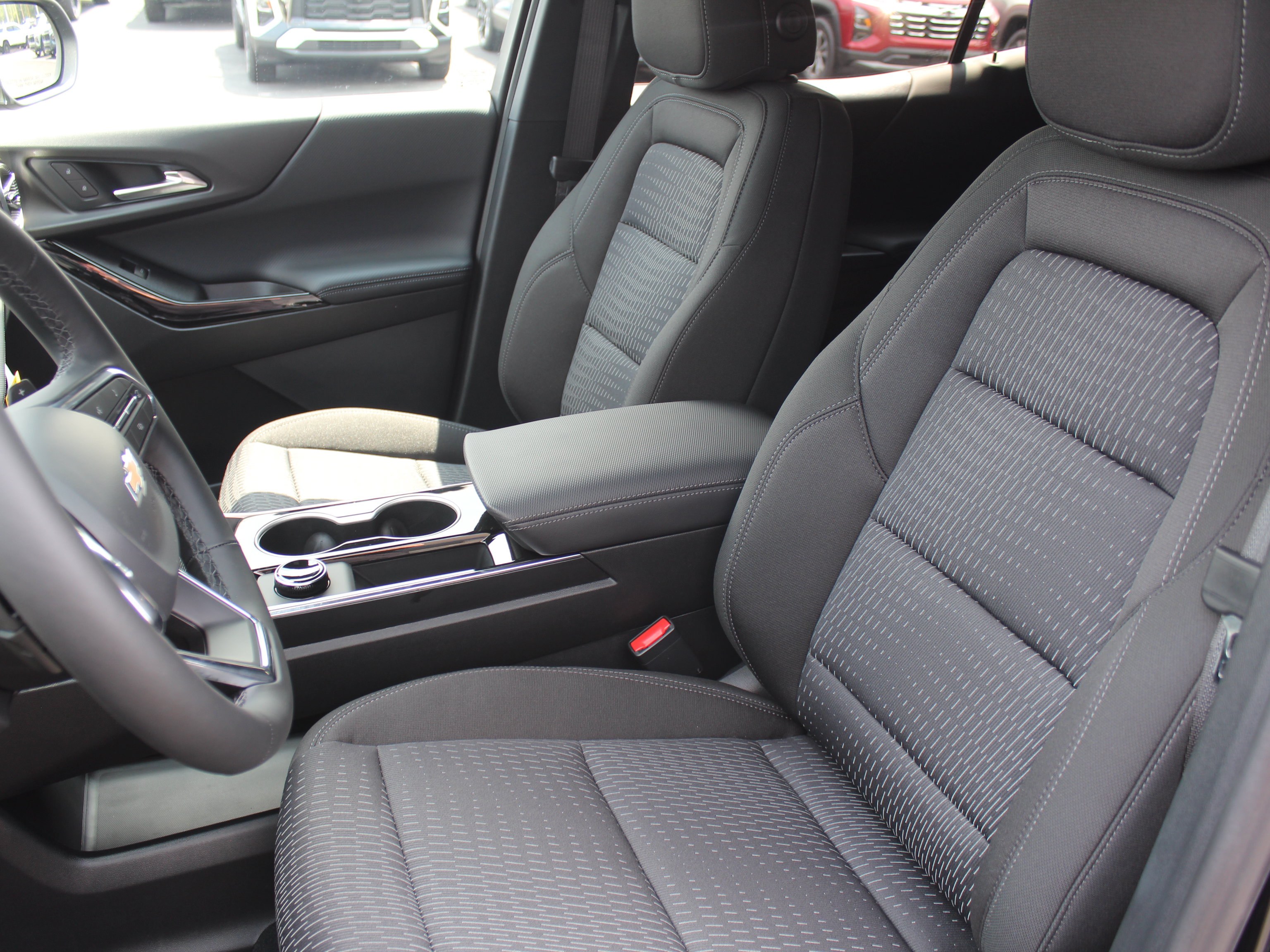 New 2027 Chevrolet Equinox LT AWD/4WD image 9