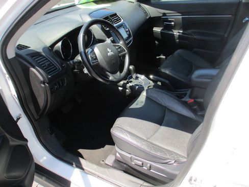 Used 2015 Mitsubishi Outlander Sport SE AWD/4WD image 5