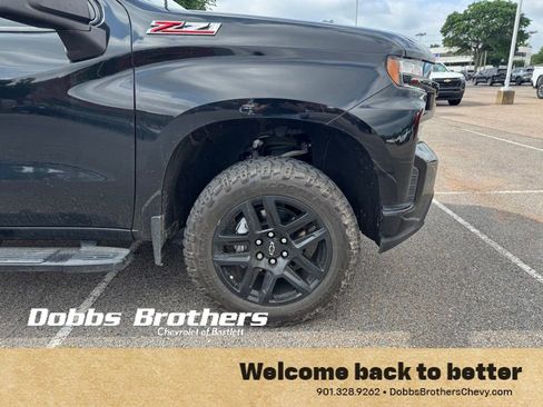 Used 2021 Chevrolet Silverado 1500 LT Trail Boss w/ Convenience Package II AWD/4WD image 9