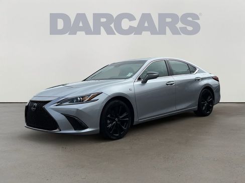 Used 2022 Lexus ES 350 F Sport image 2