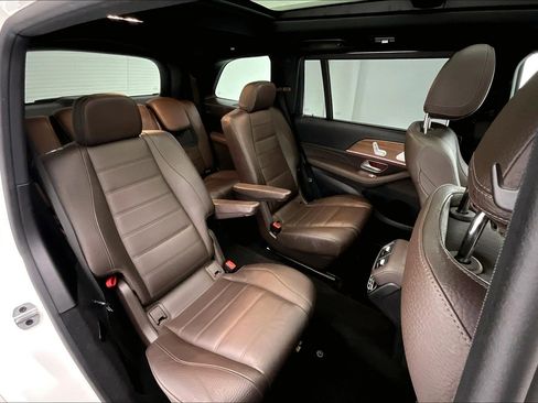Certified 2023 Mercedes-Benz GLS 450 4MATIC image 16