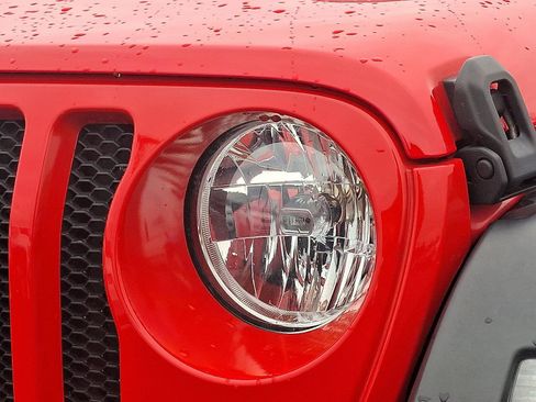 Used 2023 Jeep Wrangler Sport S image 8