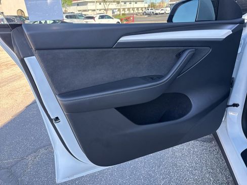 Used 2023 Tesla Model Y Long Range image 27