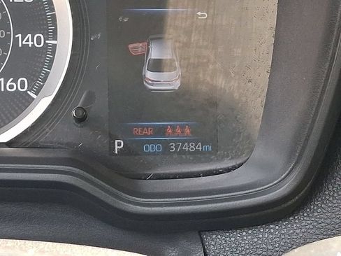 Used 2022 Toyota Corolla LE FWD image 19