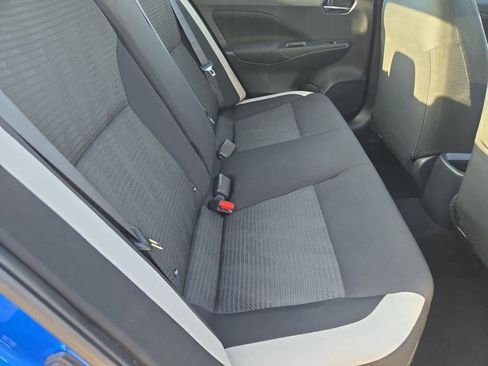 Used 2021 Nissan Versa SV image 18