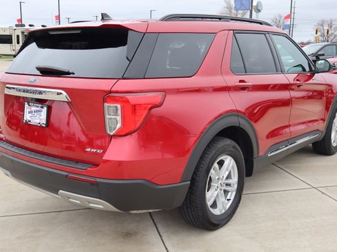 Used 2023 Ford Explorer XLT w/ Equipment Group 202A image 5