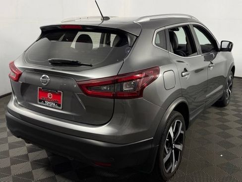 Used 2022 Nissan Rogue Sport SL w/ Premium Package FWD image 9