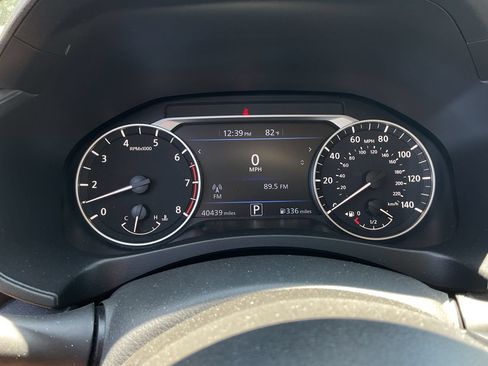 Used 2025 Nissan Altima 2.5 SV FWD image 34