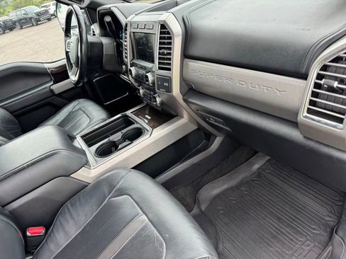 Used 2017 Ford F250 Platinum w/ Platinum Ultimate Package AWD/4WD image 28