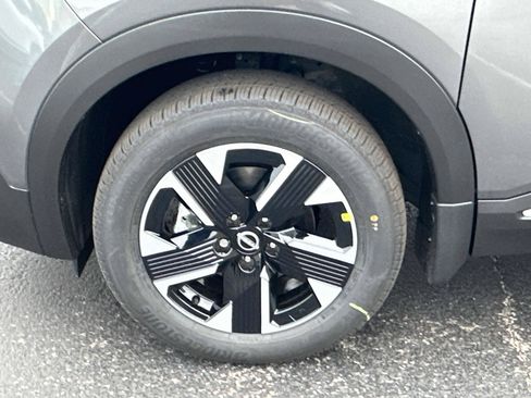 New 2026 Nissan Kicks SV w/ Cold Weather Package AWD/4WD image 9