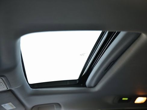 Used 2024 Honda Odyssey EX-L image 19