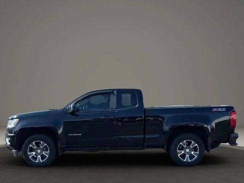 Used 2017 Chevrolet Colorado Z71 AWD/4WD image 6