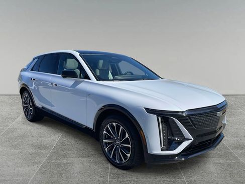 New 2026 Cadillac Lyriq Sport AWD/4WD image 7