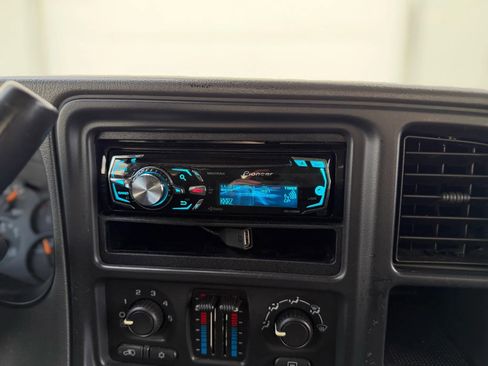 Used 2006 Chevrolet Silverado 1500 LT w/ Light Duty Power Package image 18