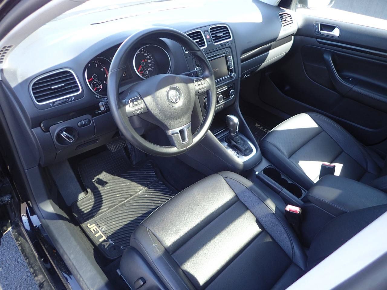 Used 2013 Volkswagen Jetta SE FWD image 9