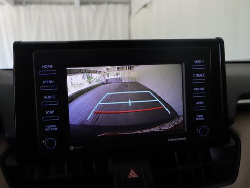 Used 2021 Toyota RAV4 XLE w/ Convenience Package AWD/4WD image 20