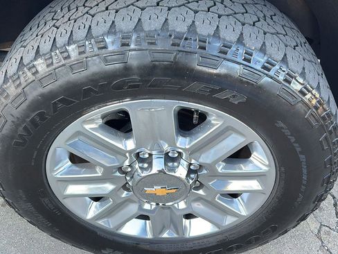 Certified 2024 Chevrolet Silverado 2500 High Country w/ Technology Package image 10