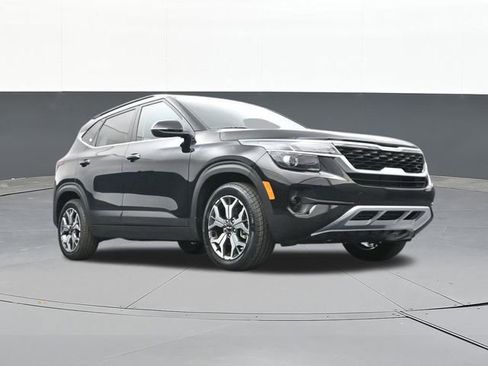 Used 2023 Kia Seltos EX image 51