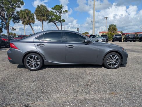 Used 2019 Lexus IS 300 RWD image 4