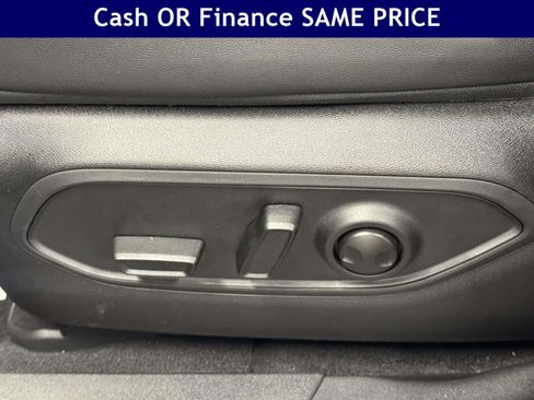 Used 2026 Jeep Cherokee Limited AWD/4WD image 18