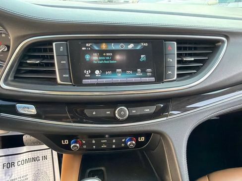 Used 2019 Buick Enclave Premium w/ Experience Buick Package AWD/4WD image 34