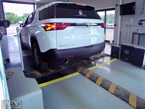 Used 2023 Chevrolet Traverse LT w/ LPO, Floor Liner Package AWD/4WD image 9