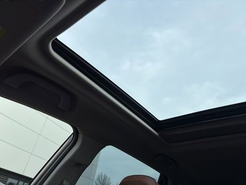 Used 2023 Subaru Forester Touring w/ Popular Package #2 image 13