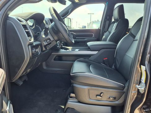 New 2026 RAM 2500 Laramie AWD/4WD image 8