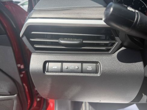 Used 2025 Nissan Altima 2.5 SV FWD image 20