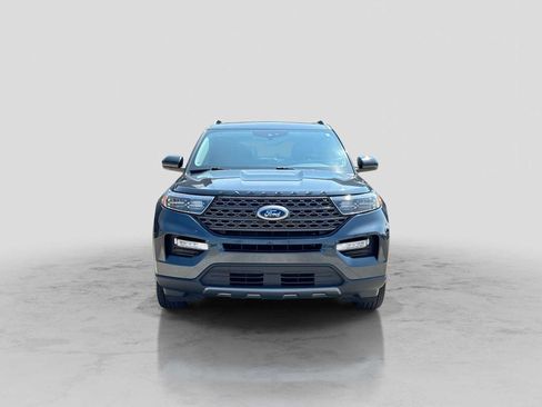 Used 2023 Ford Explorer XLT w/ Equipment Group 202A AWD/4WD image 9