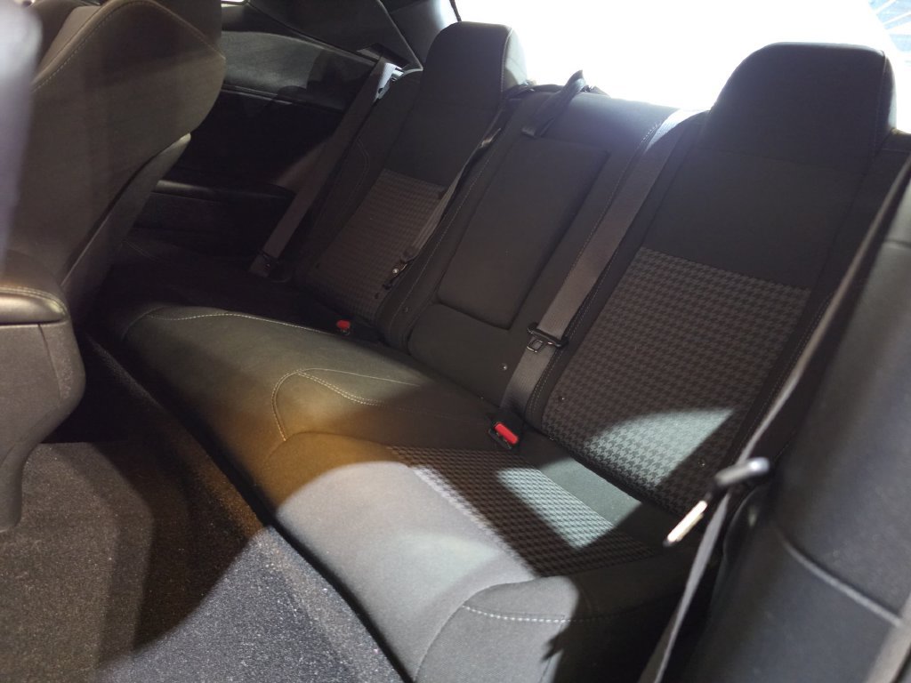 Used 2019 Dodge Challenger SXT w/ Driver Convenience Group RWD image 23