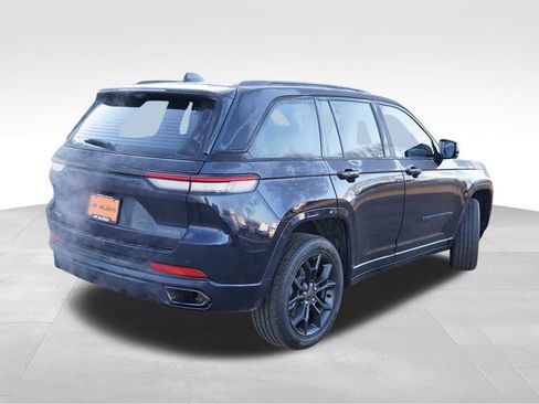 Used 2023 Jeep Grand Cherokee 30th Anniversary AWD/4WD image 5
