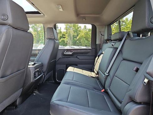New 2026 GMC Sierra 2500 SLT image 8