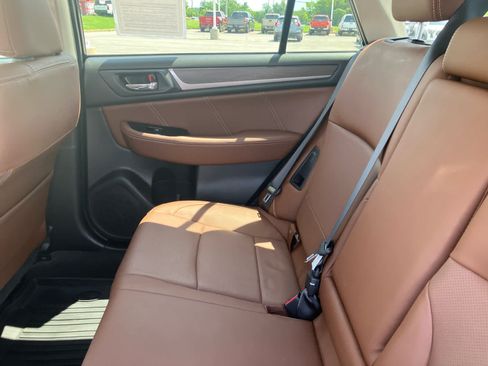 Used 2019 Subaru Outback 2.5i Touring w/ Popular Package #3A AWD/4WD image 39