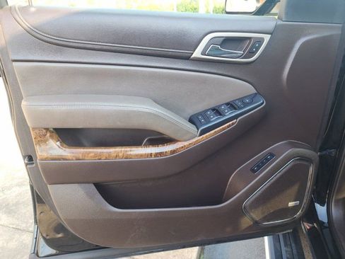 Used 2015 GMC Yukon Denali w/ Premium Package image 13