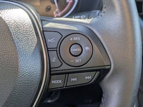 Used 2024 Toyota RAV4 XLE Premium image 20