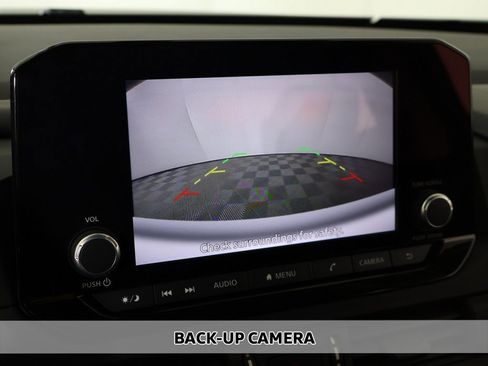 Used 2024 Nissan Pathfinder S image 4