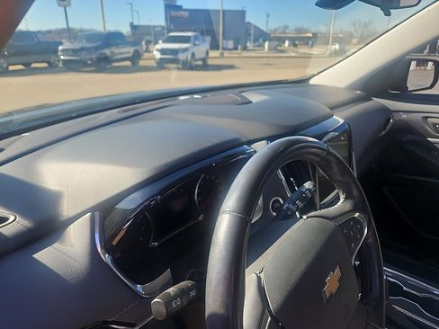 Used 2019 Chevrolet Traverse LT image 10