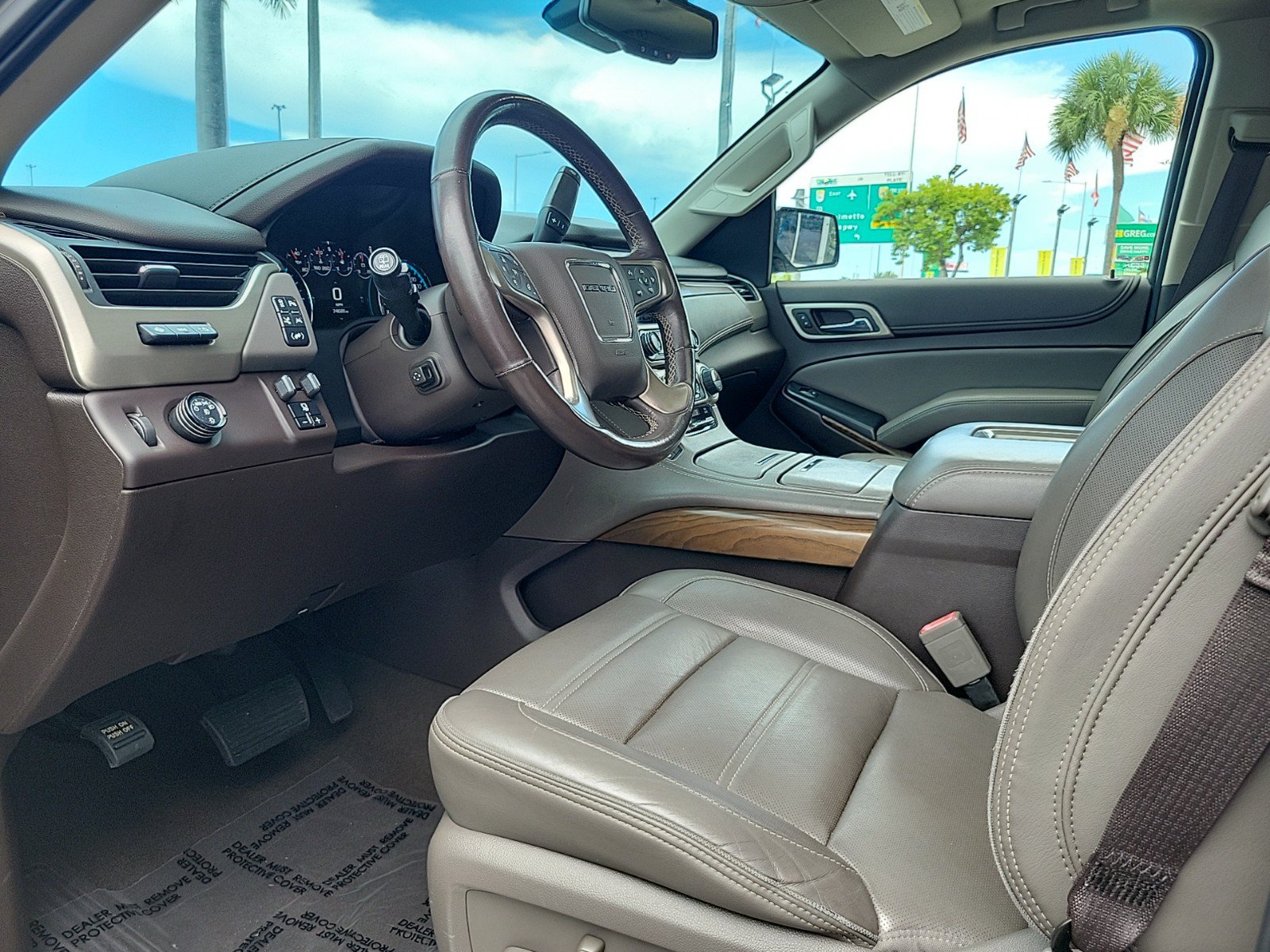 Used 2019 GMC Yukon Denali w/ Denali Ultimate Package RWD image 9