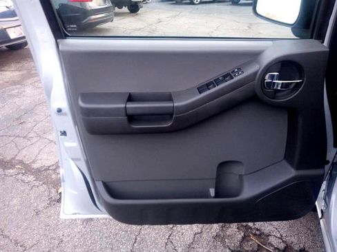 Used 2012 Nissan Xterra S image 5