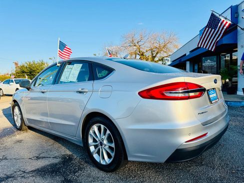 Used 2019 Ford Fusion SE image 22