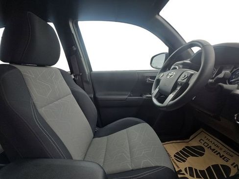 Used 2023 Toyota Tacoma TRD Sport image 14