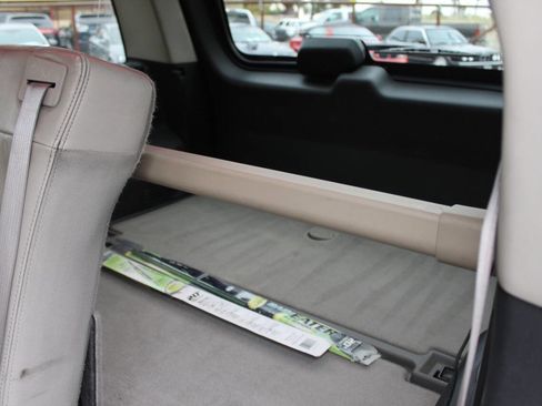 Used 2008 Ford Explorer XLT image 29