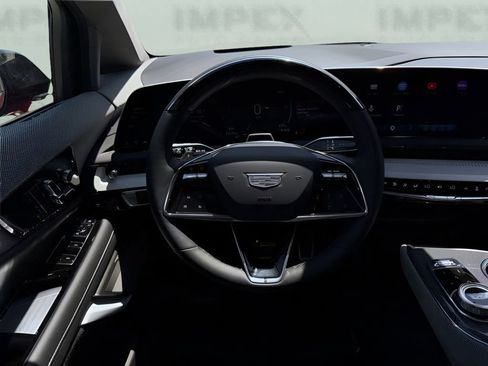 Used 2025 Cadillac Optiq Sport 2 w/ LPO, Floor Liner Package AWD/4WD image 14