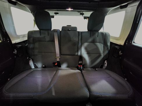 Used 2023 Jeep Wrangler Unlimited Rubicon 4xe w/ Steel Bumper Group image 32