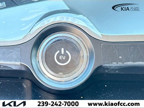 New 2025 Kia EV6 Wind image 34